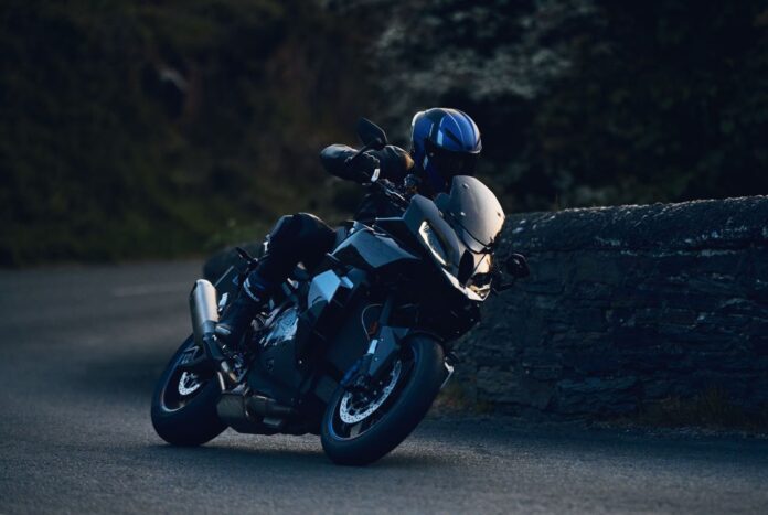 moto-bmw.jpg