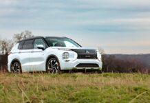 El Mitsubishi Outlander Plug-in Híbrido (PHEV) fue nombrado el Auto ecológico familiar del año 2025