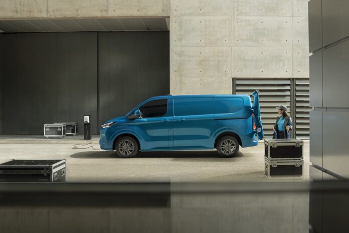 2022_FORD_E-TRANSIT_CUSTOM_13.jpg