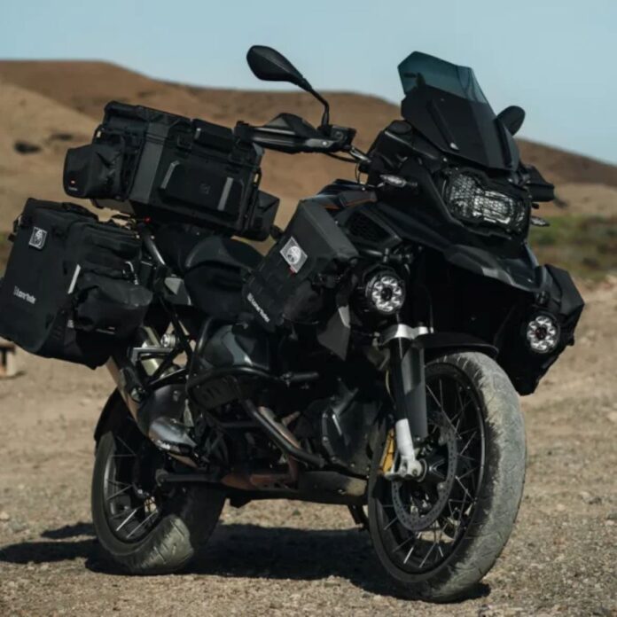 R1250GS-585x585-1.jpg