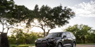 Toyota Grand Highlander híbrido MAX Platinum del 2026, un SUV ideal para las familias